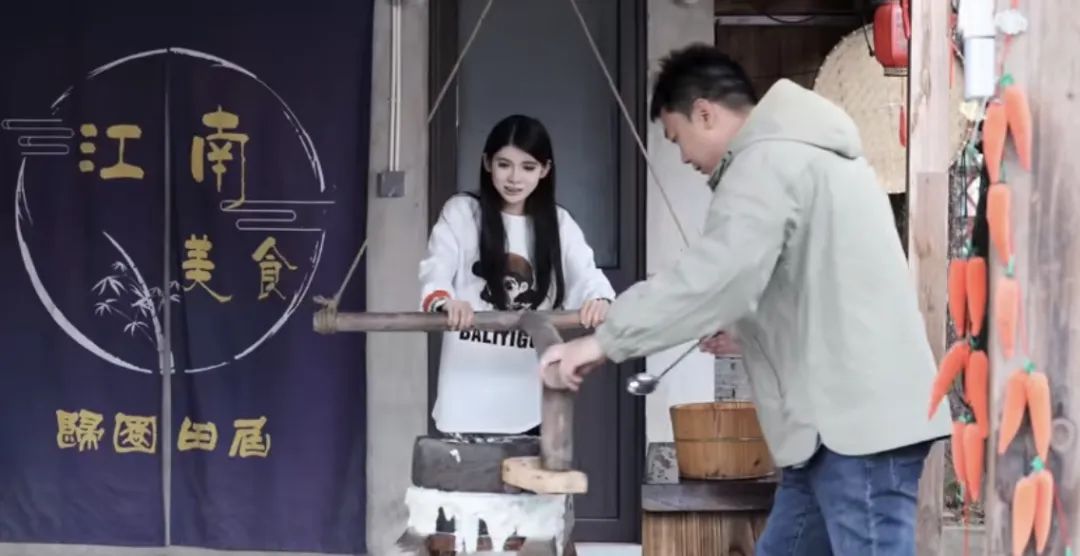 狗头萝莉继拍短剧后再上某卫视节目;彻底洗白了?网友锐评网红逆袭第一人!