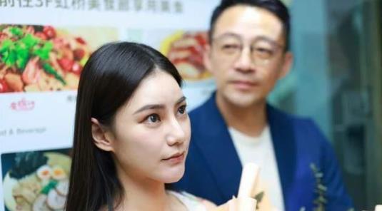 马筱晨吴波照片_小章鱼遇到大麻烦故事_