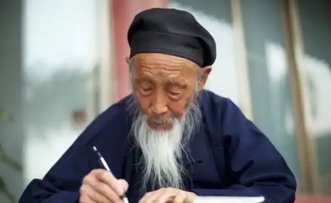 半夜算命会怎么样__算命的叫我别走夜路