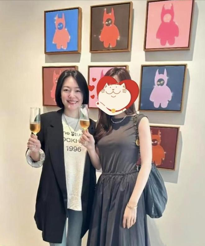 _为孙低头！张兰喊话S家停战	，小S转移资产消费亡姐遭全网抵制_为孙低头！张兰喊话S家停战，小S转移资产消费亡姐遭全网抵制