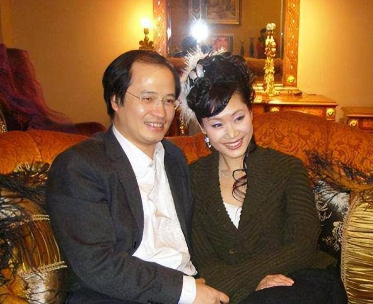 于文华13年绯闻真相:无子为主动选择