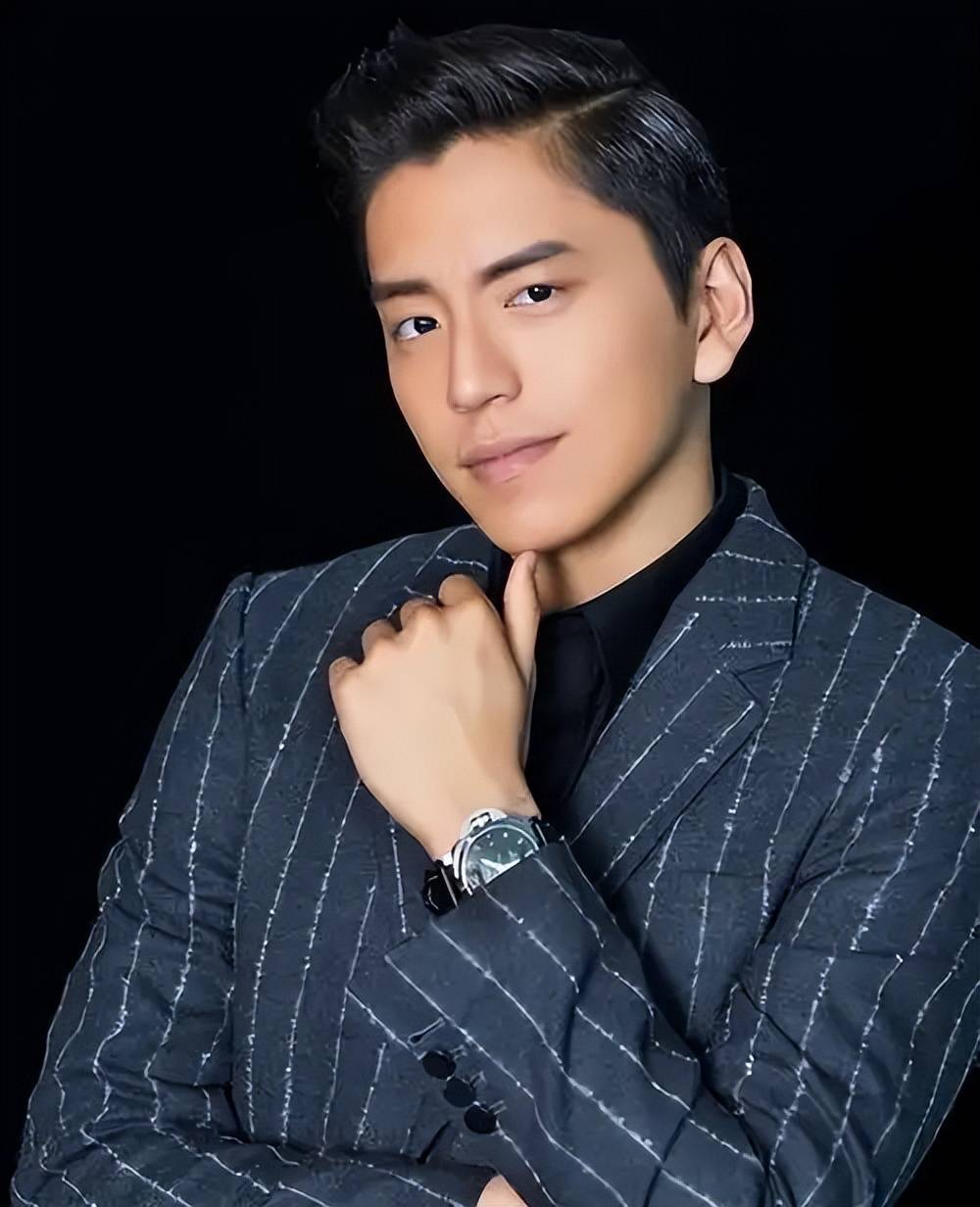 内娱顶流男星人设崩塌:镜头前后两副面孔